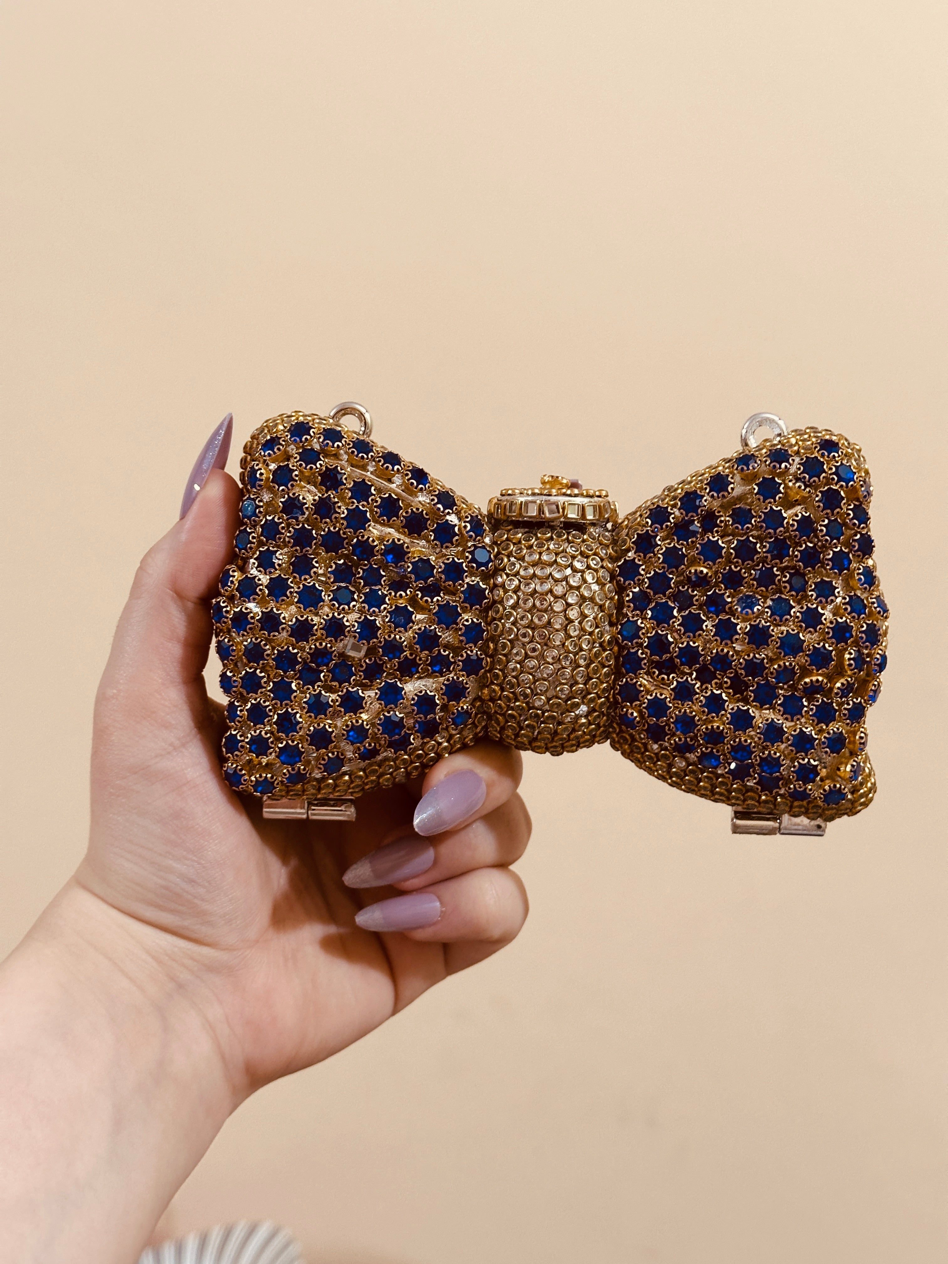 Kundan bow stones