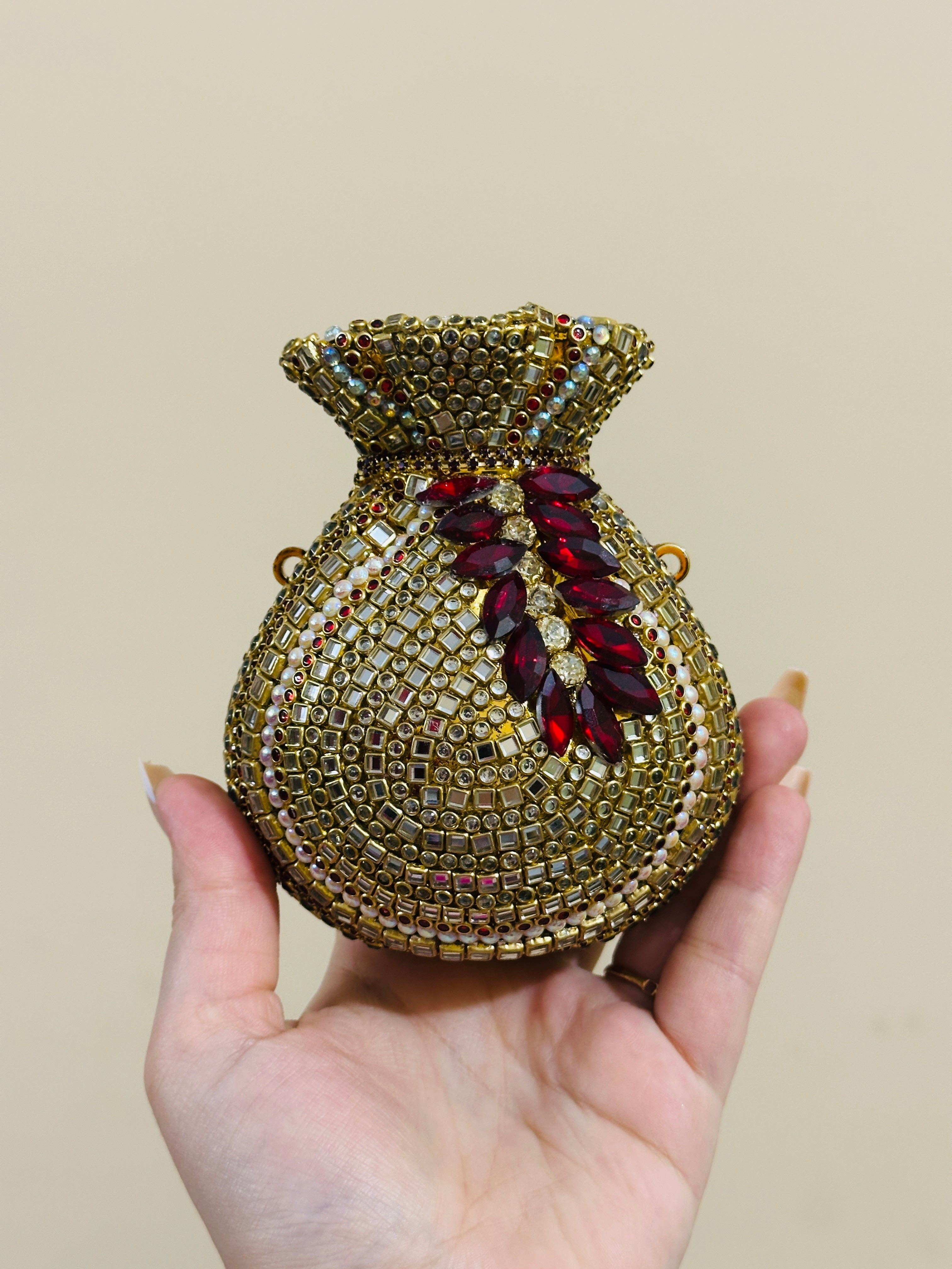 POTLI CLUTCH