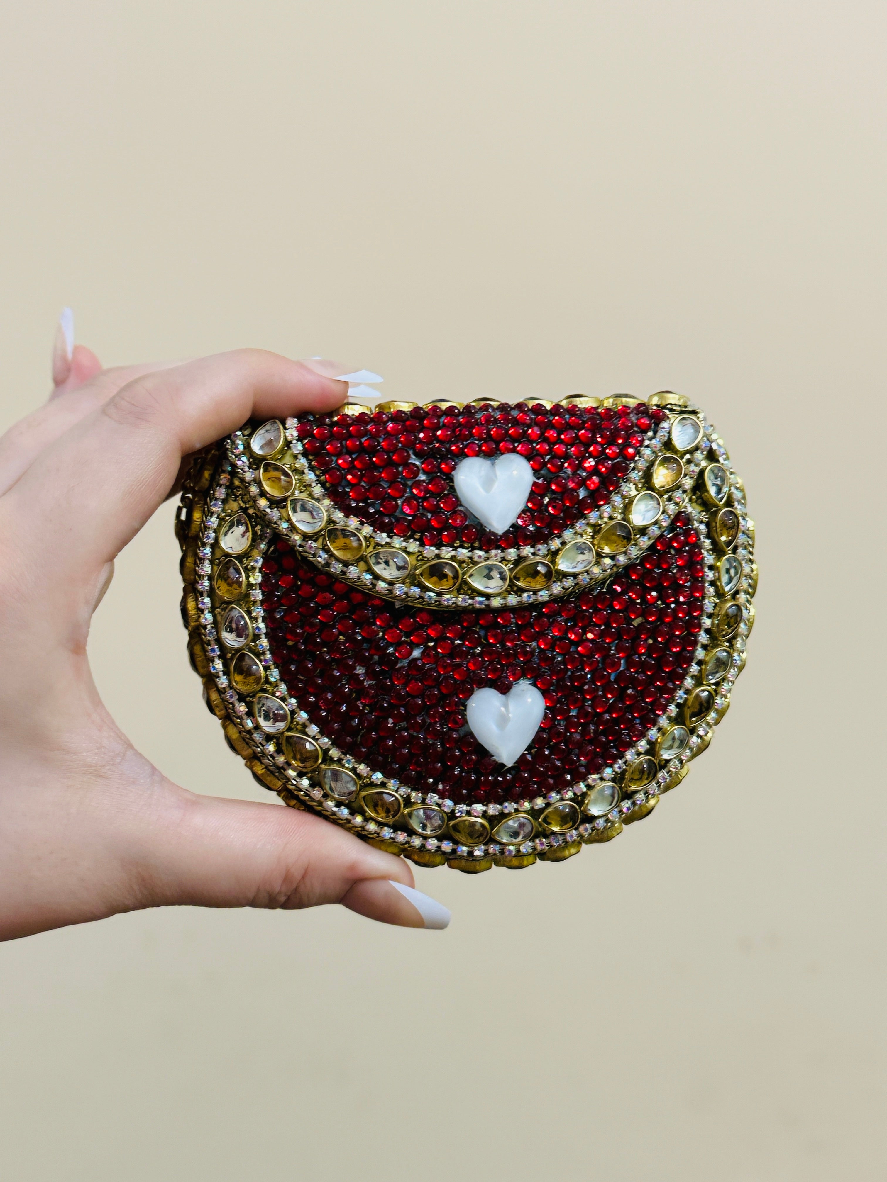 Kundan clutch