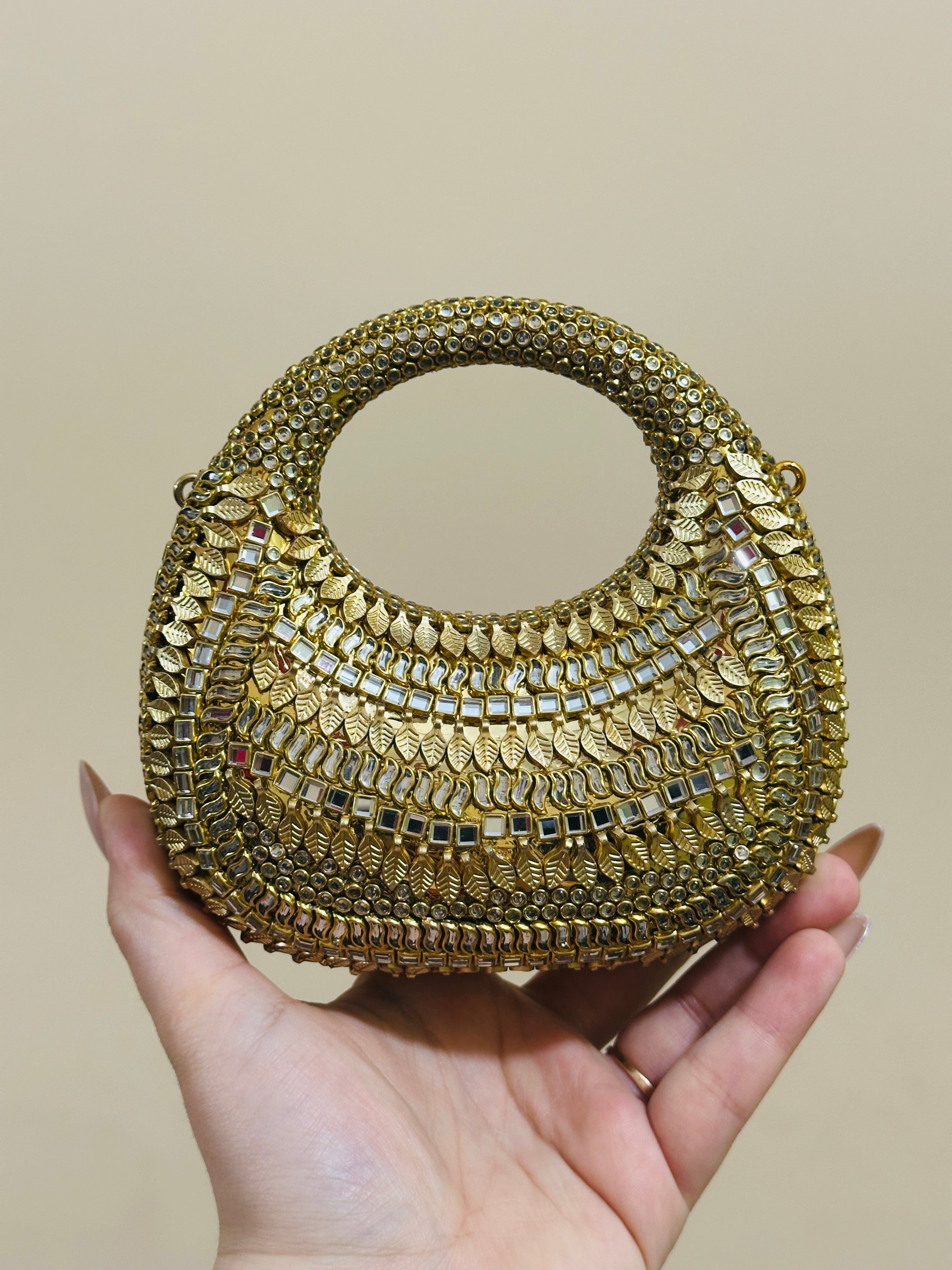 Kundan clutch