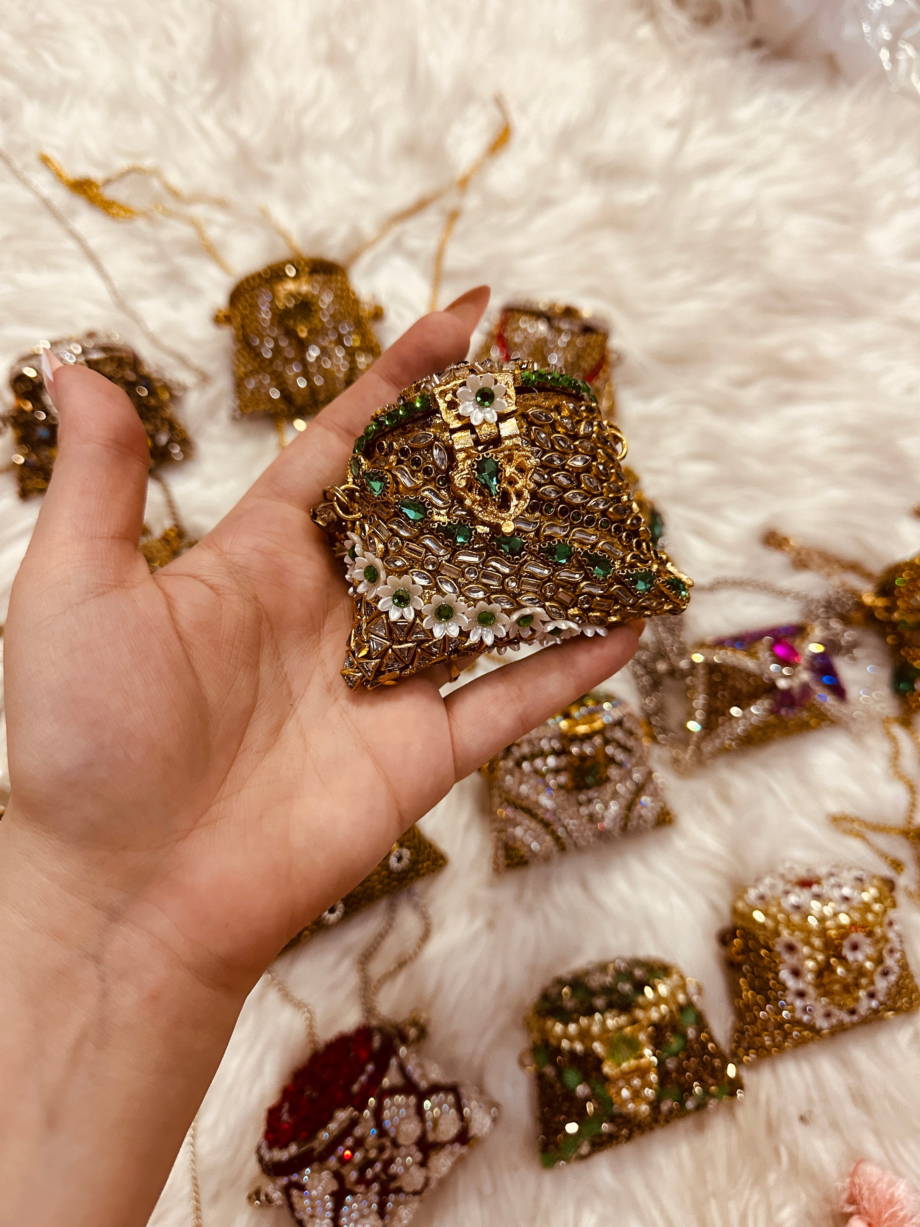 Green stone kundan