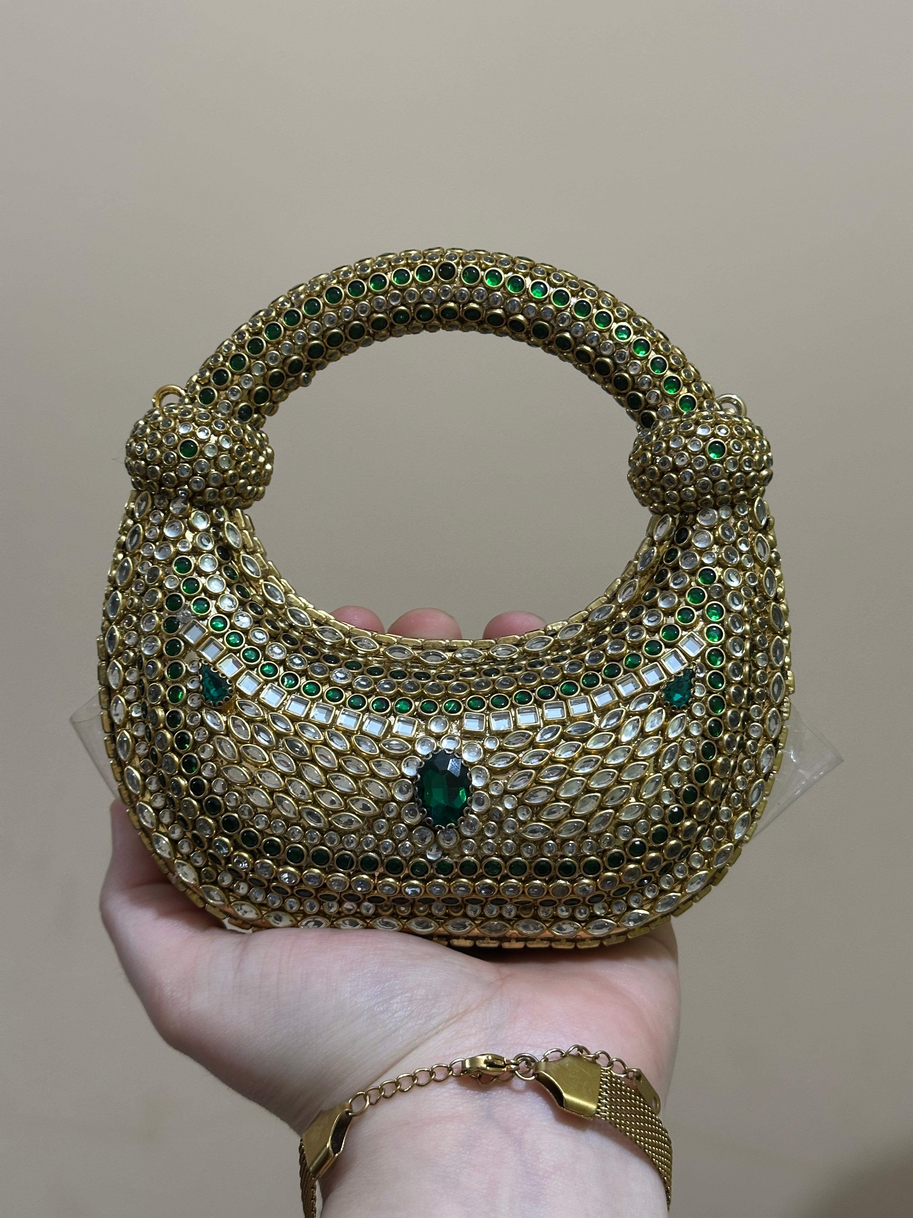 Kundan clutch