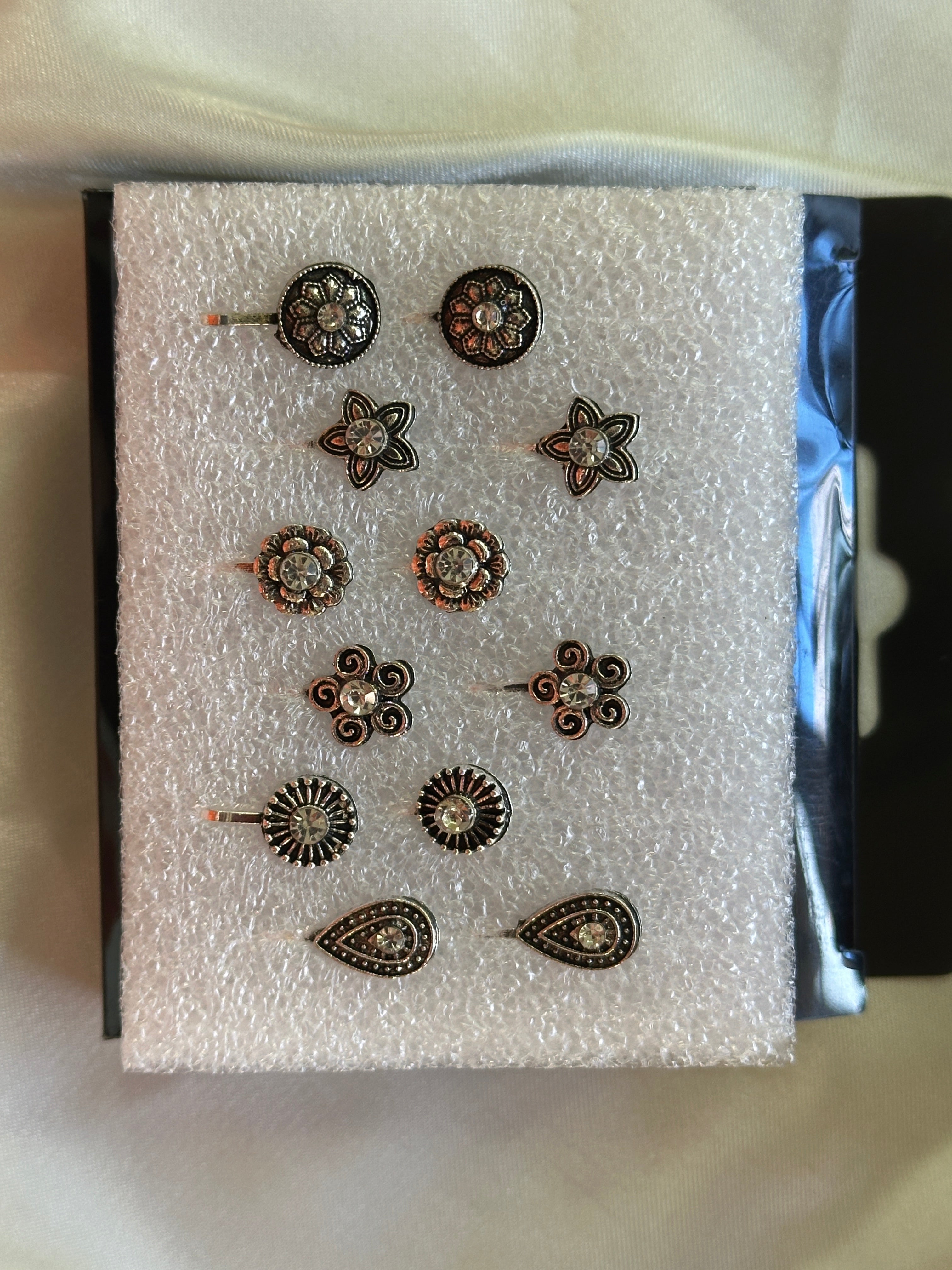 Nose pin silver