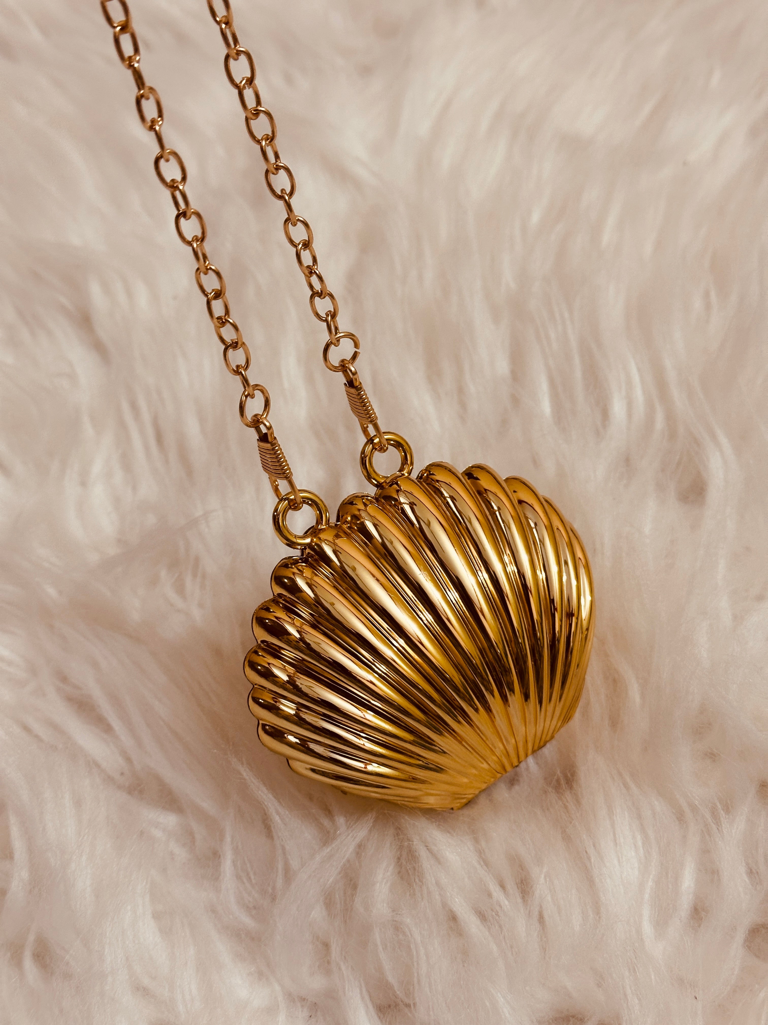 GOLDEN  SHELL