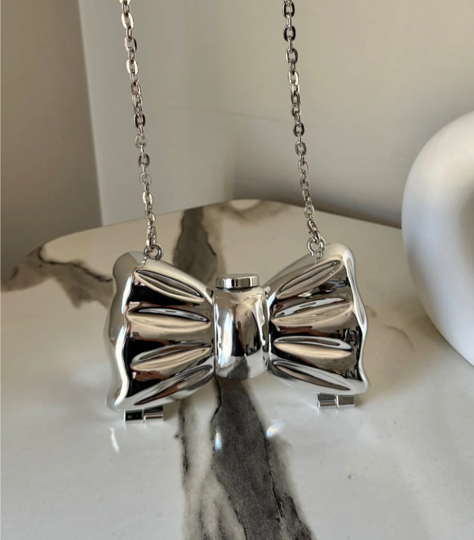 Mini Acrylic Bow Clutch-Silver